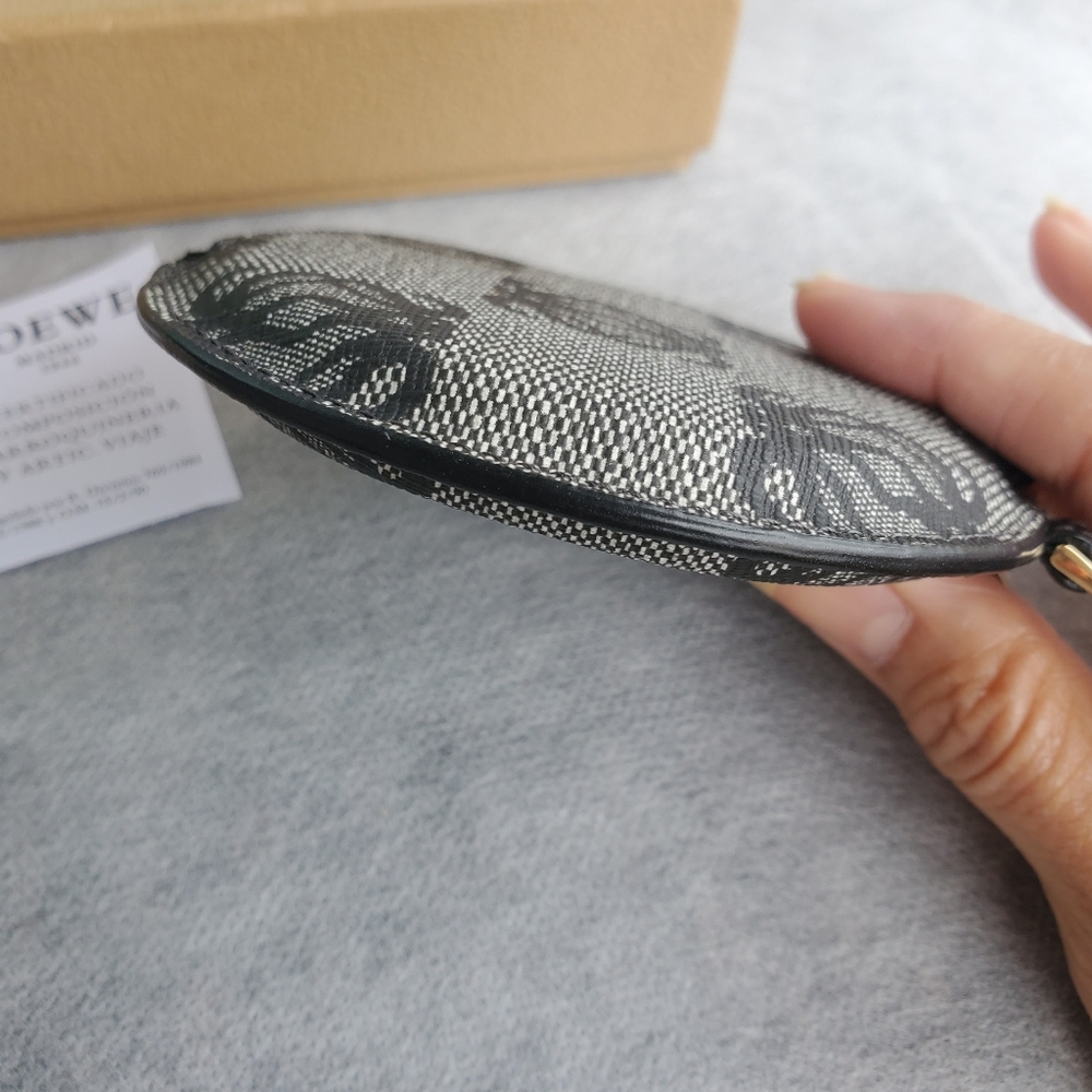 Loewe Coin Purse - Picture 7 of 12